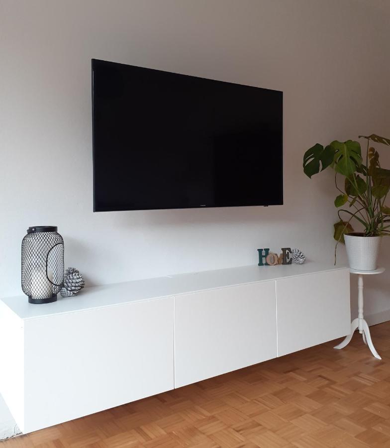 Moderne Familienfreundliche Wohnung Am Waldrand Von Pruem Mit Terrasse Exterior photo