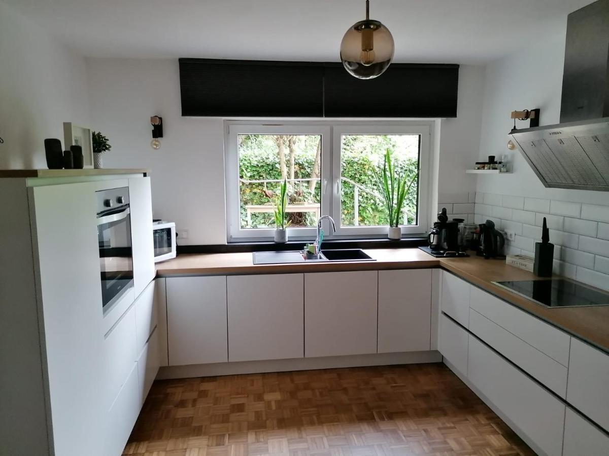 Moderne Familienfreundliche Wohnung Am Waldrand Von Pruem Mit Terrasse Exterior photo