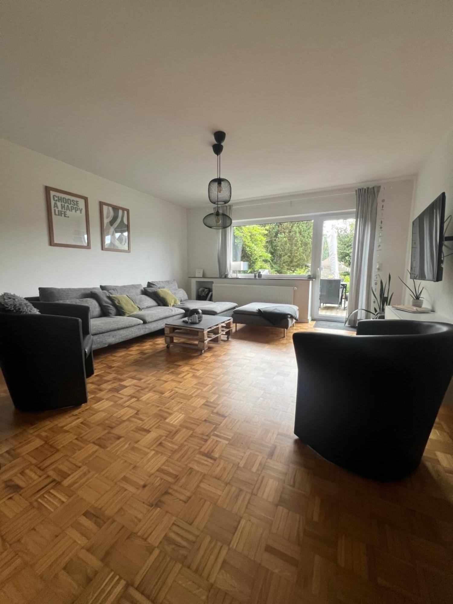Moderne Familienfreundliche Wohnung Am Waldrand Von Pruem Mit Terrasse Exterior photo
